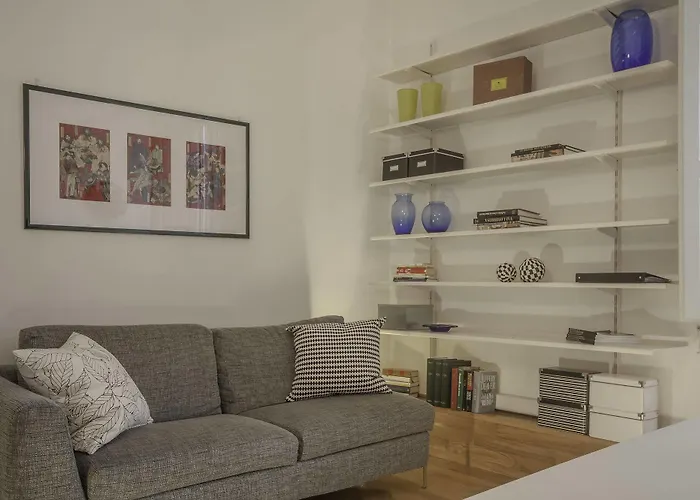 Apartament Beneath The Elegant Silhouette Of Duomo